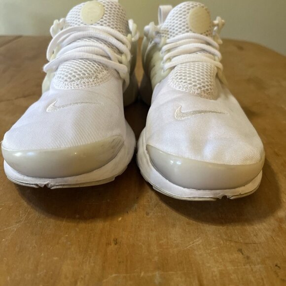NIKE Presto (GS) Triple White Running Shoe MEN'S SIZE: 7Y (833875-100) - Picture 2 of 10